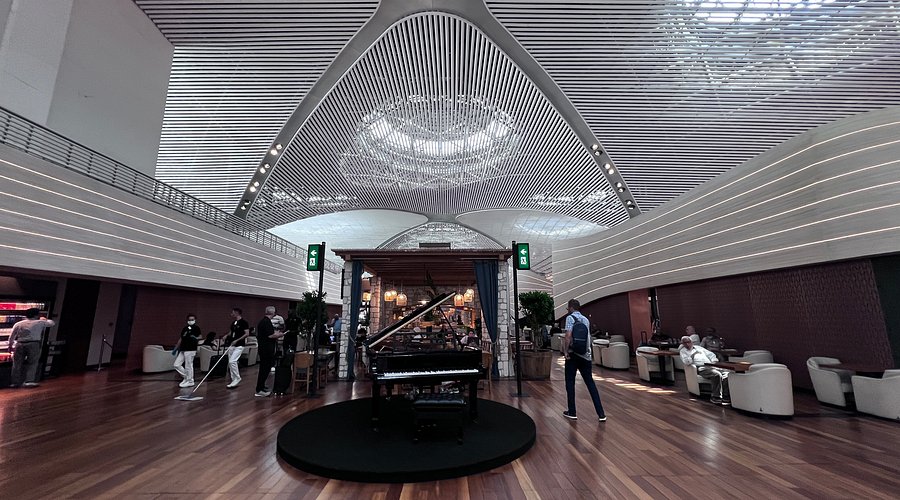 Top 8 Luxury Airport Lounges Worldwide in 2024 turkish airlines